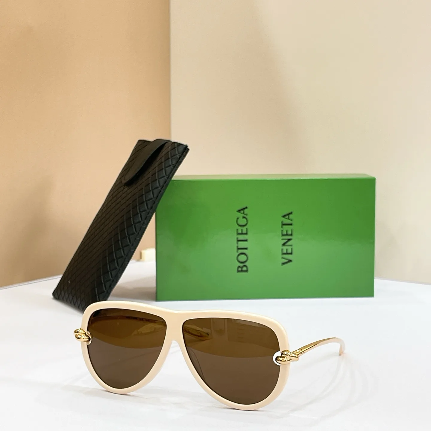 Glasses BOTTEGA VENETA 17495889
