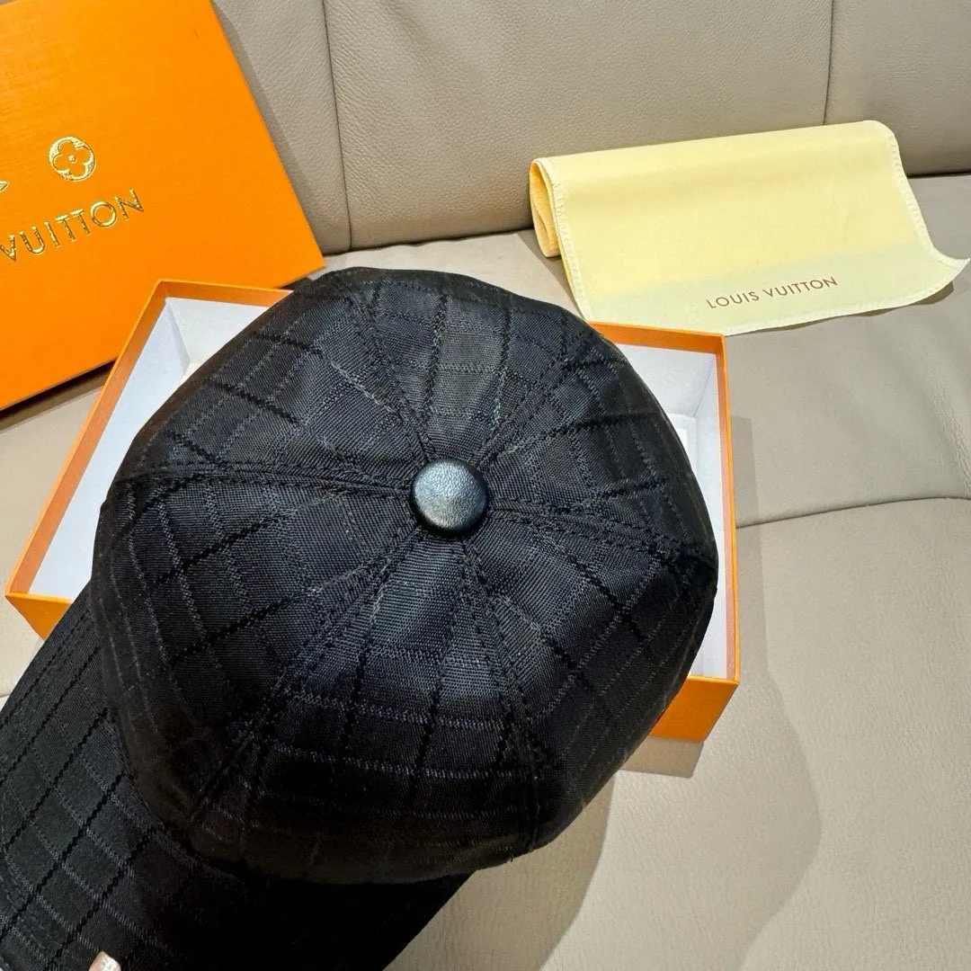 Hats LOUIS VUITTON 17515272
