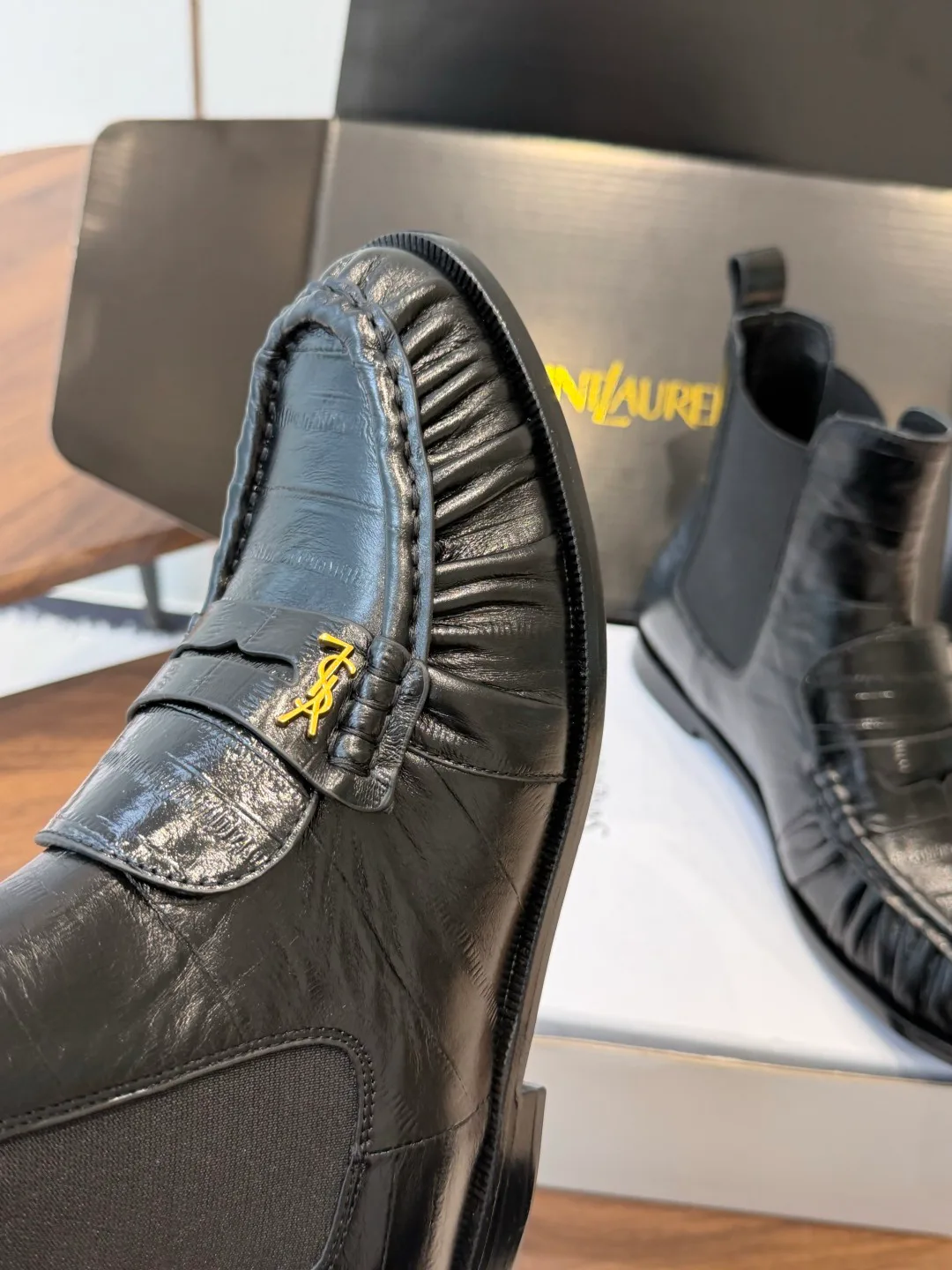 Women's Loafers And Moccasins SAINT LAURENT 18421120