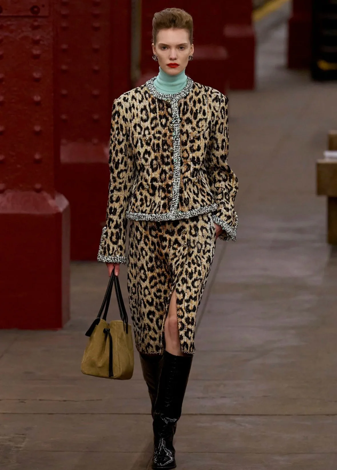 Women's Suits CHANEL 18536981