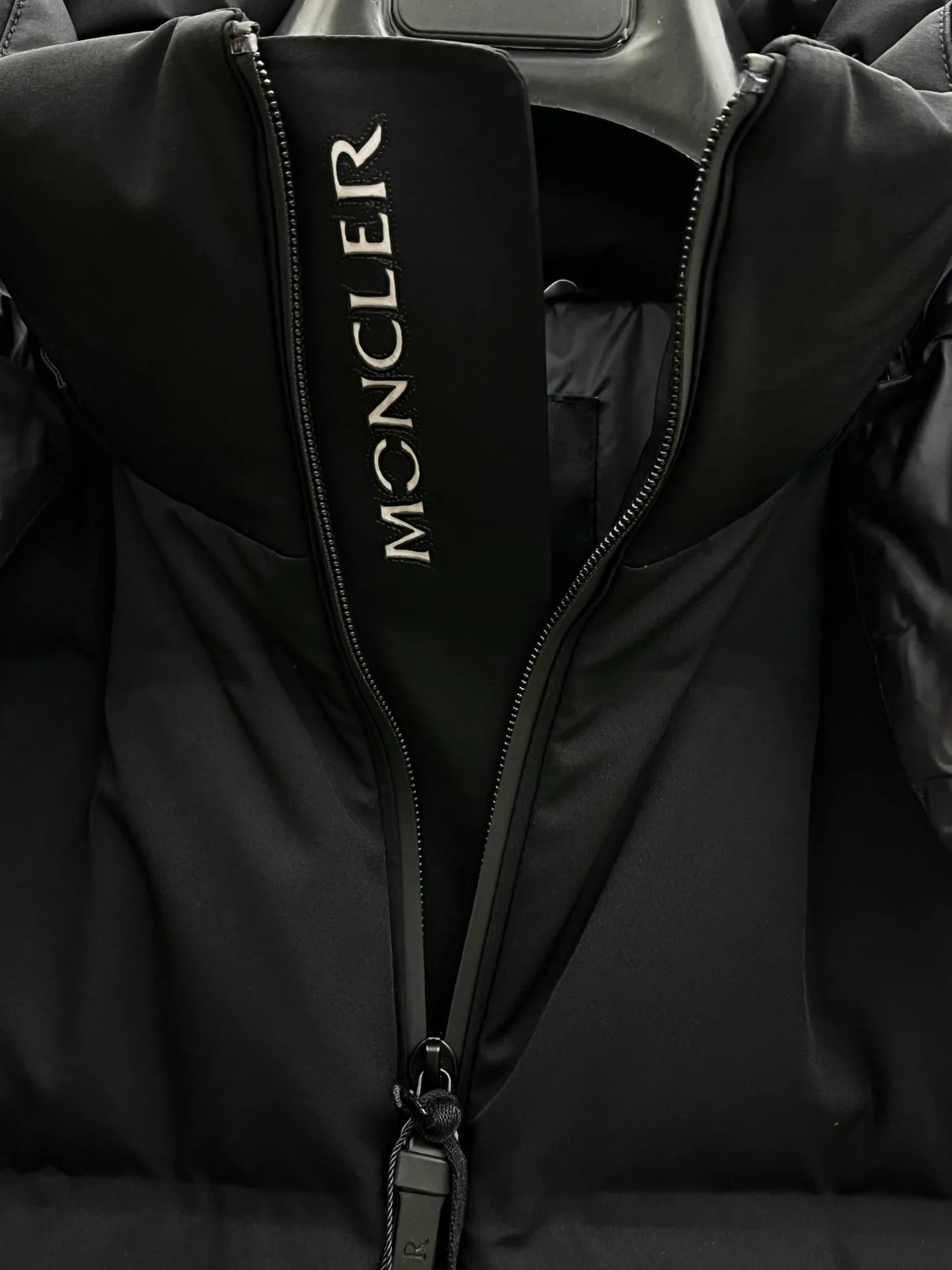 Men's Jackets And Down Jackets MONCLER 18194605