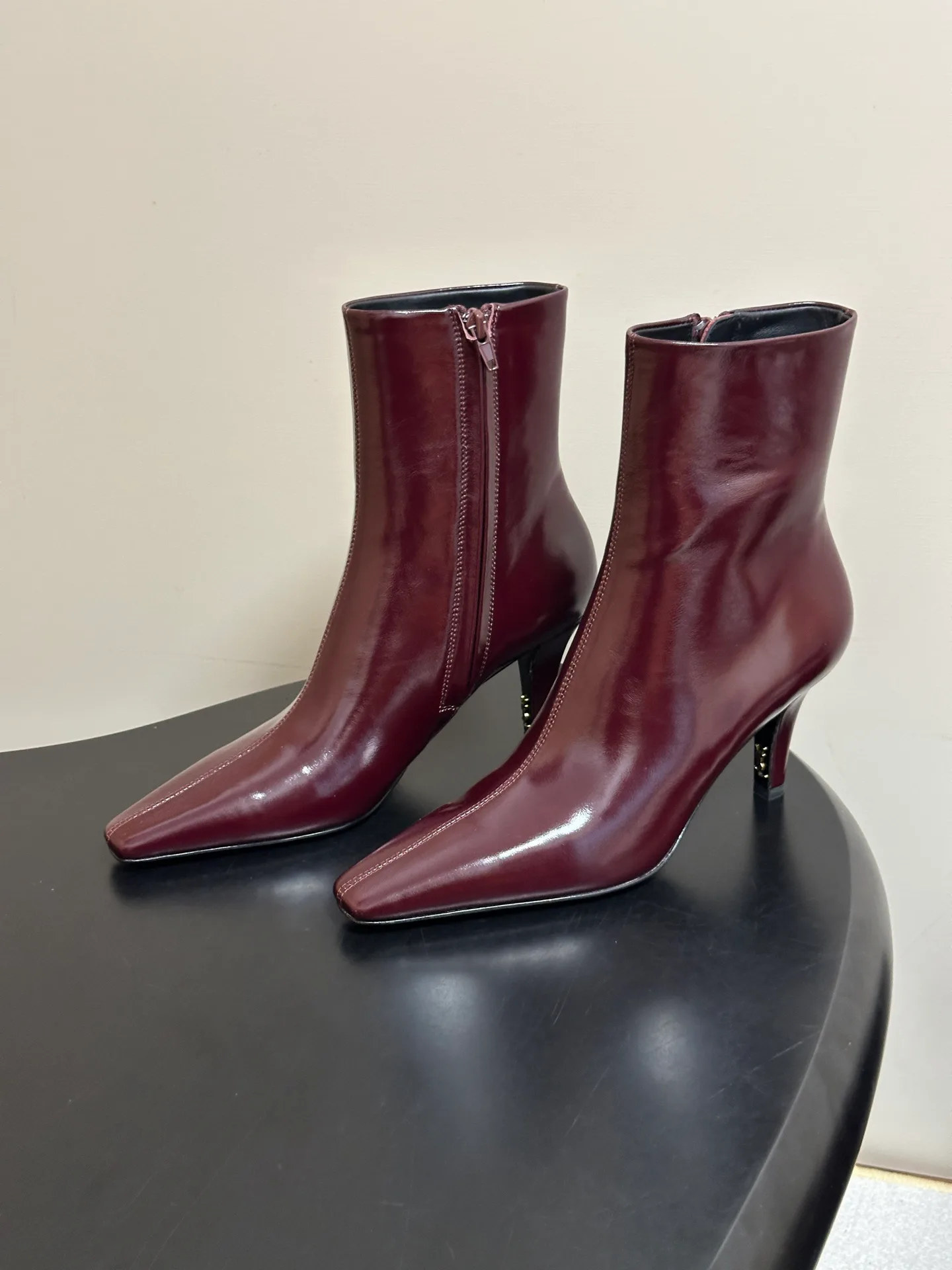 Women's Booties SAINT LAURENT 18492619