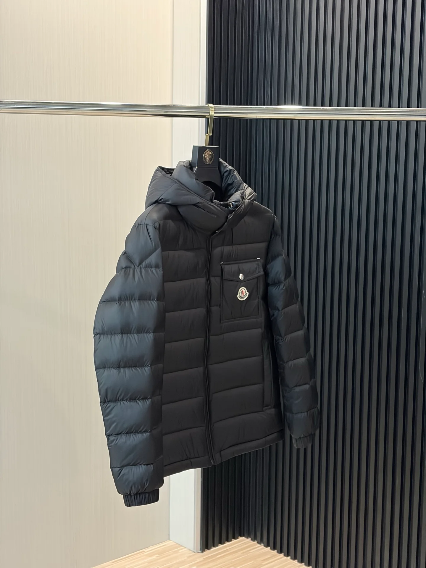 Men's Jackets And Down Jackets MONCLER 18391741