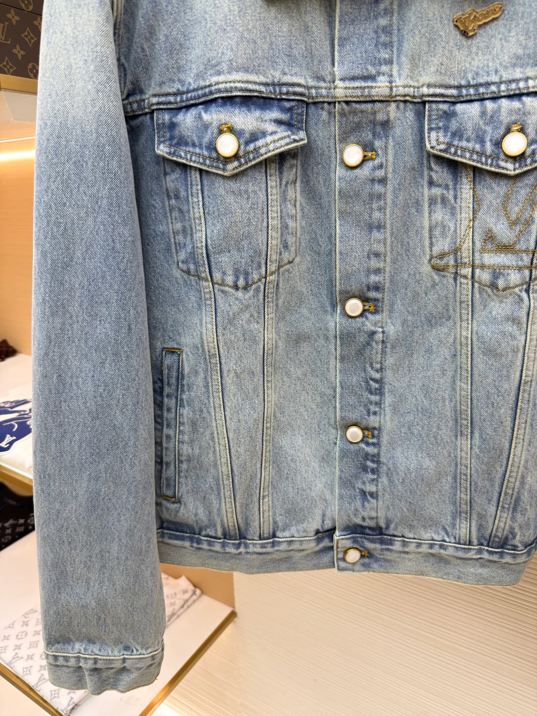 Men's Jackets And Down Jackets LOUIS VUITTON 18461168