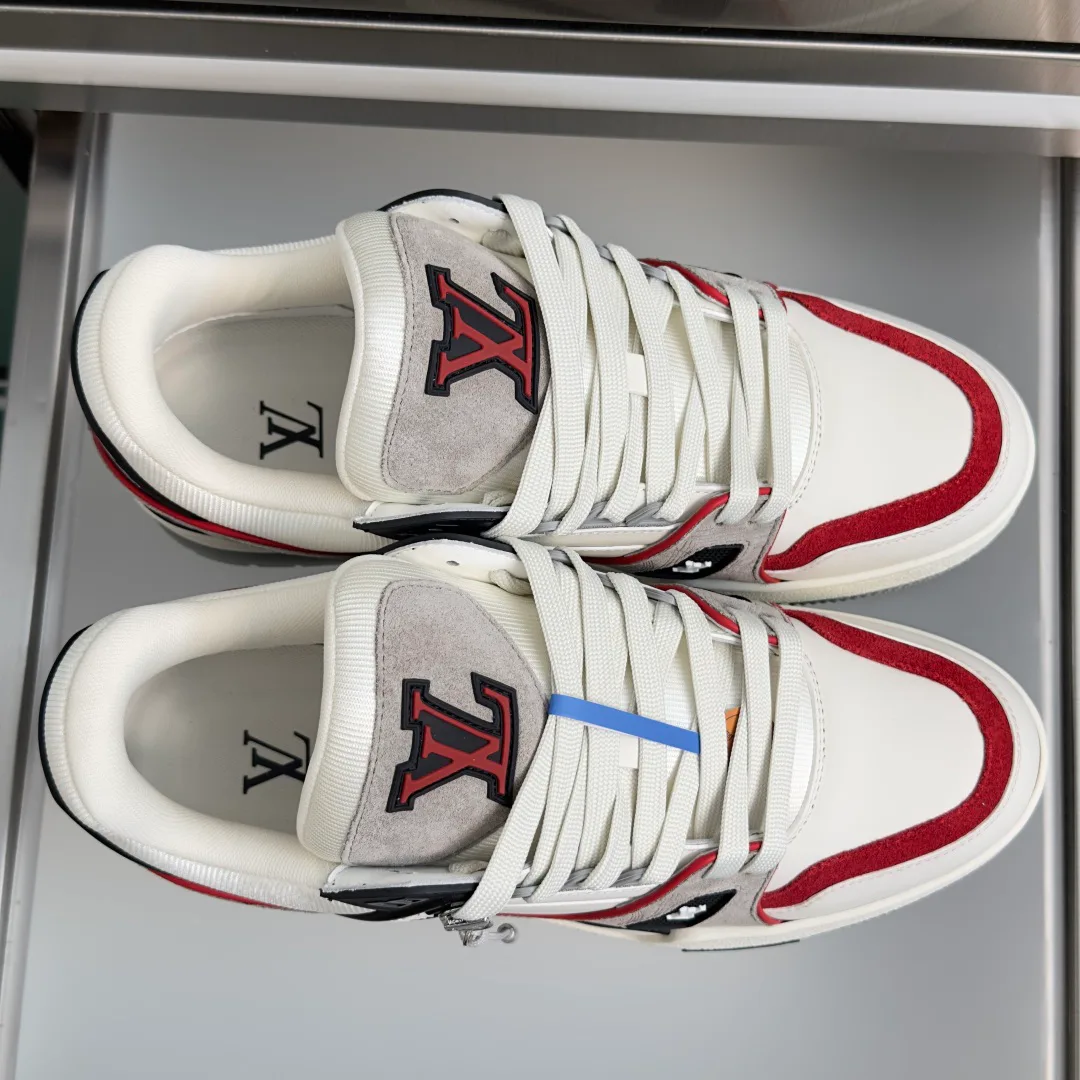 Men's Sneakers LOUIS VUITTON 17950311