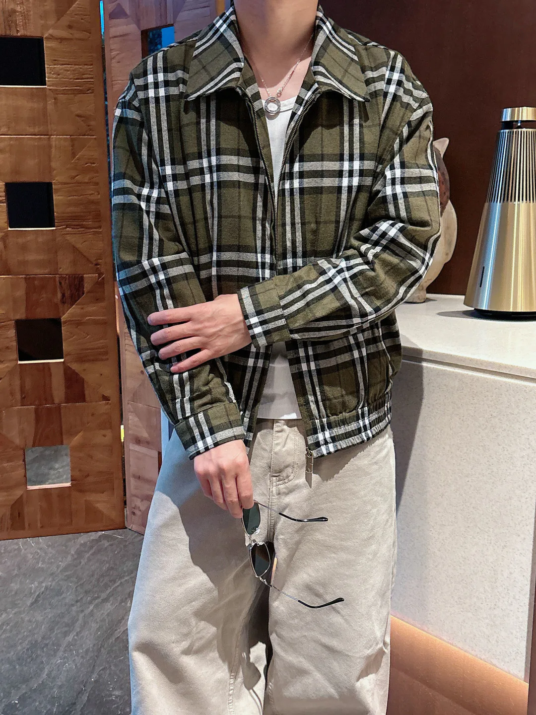 Men's Jackets And Down Jackets BURBERRY 18097574