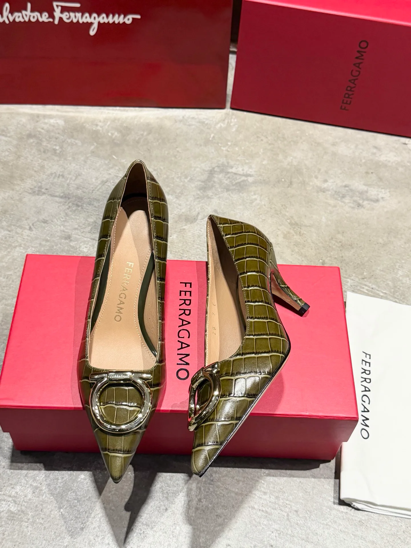 Women's Heels SALVATORE FERRAGAMO 17897970