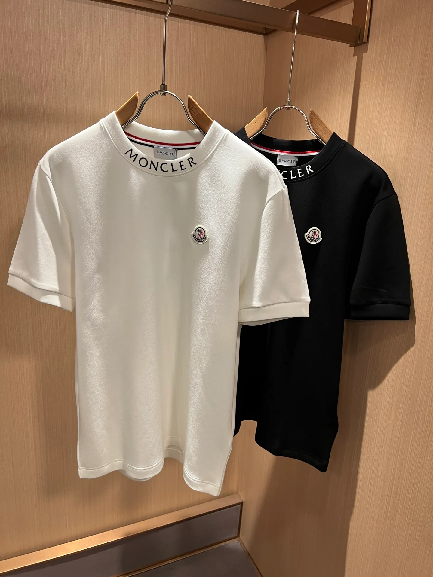 Men's T-Shirts MONCLER 18519549