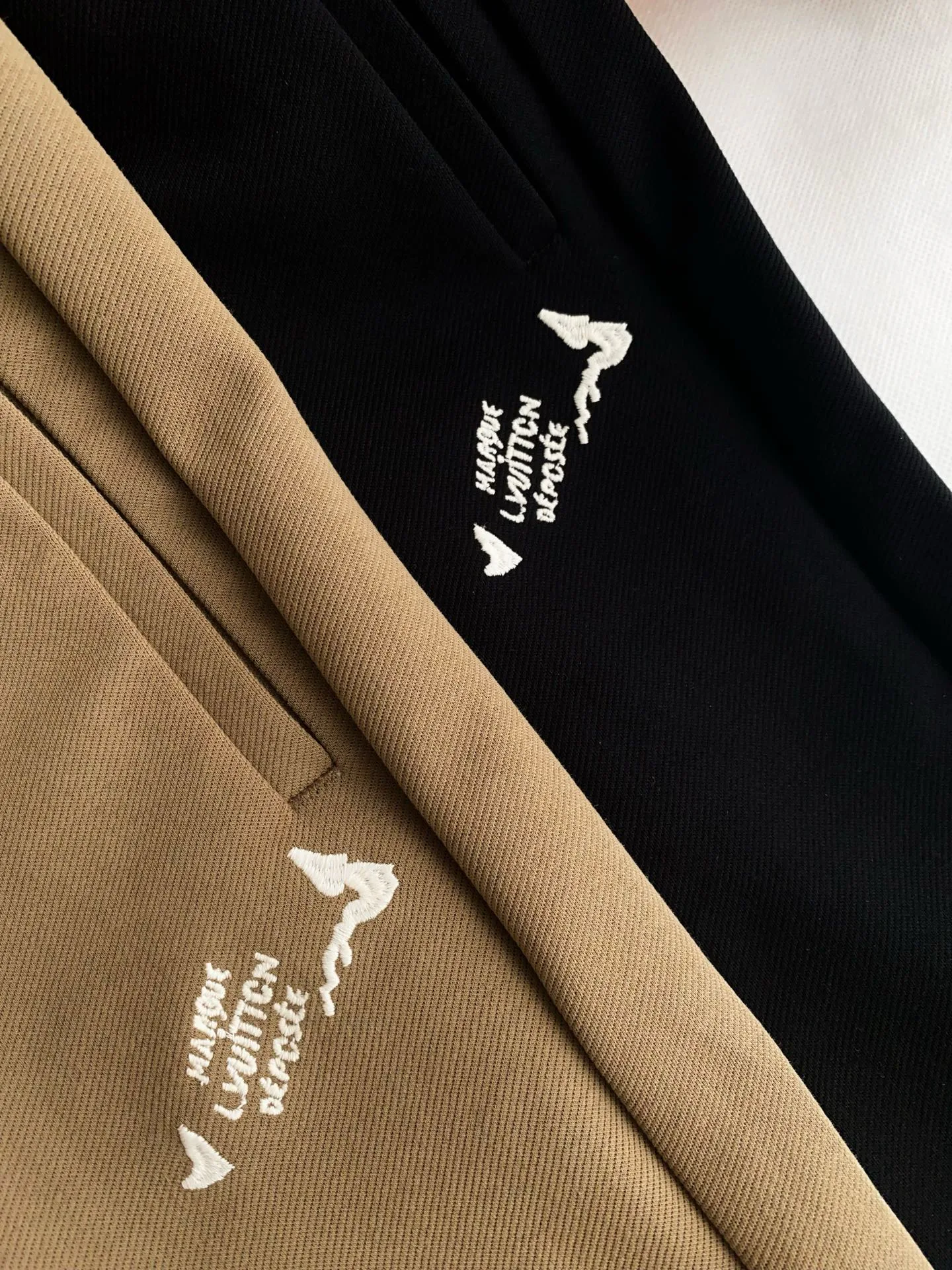Men's Trousers LOUIS VUITTON 18161917