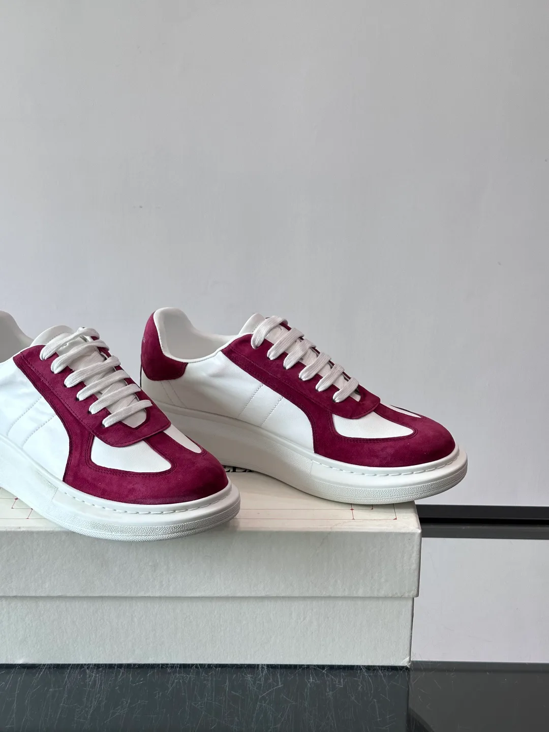 Women's Sneakers ALEXANDER MCQUEEN 17224146