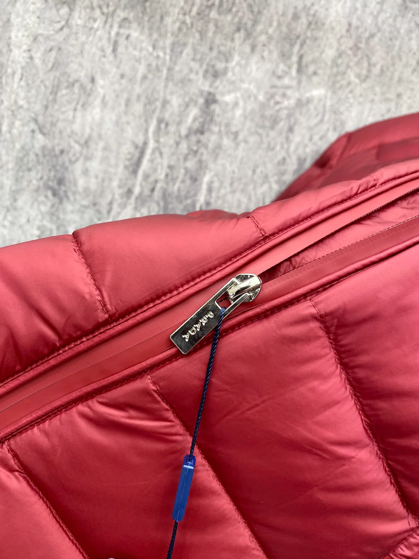 Куртки И Пуховики Мужские Prada 18596391