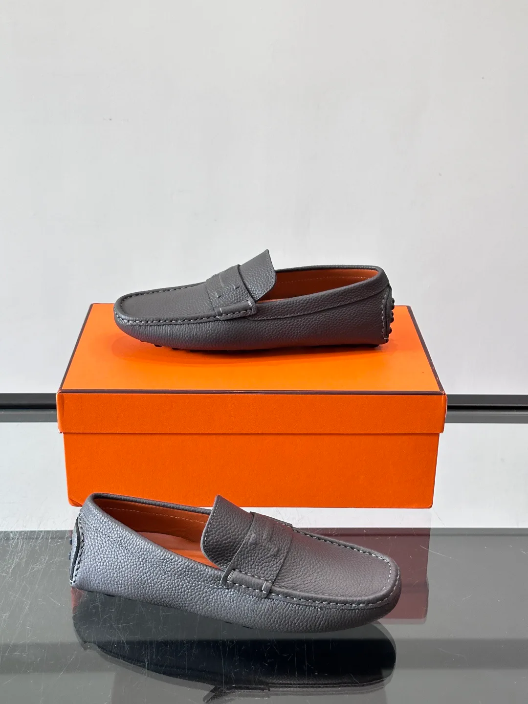 Men's Loafers And Dress Shoes HERMES 18102667