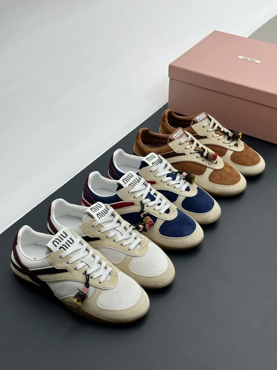 Women's Sneakers MIU MIU 18006257