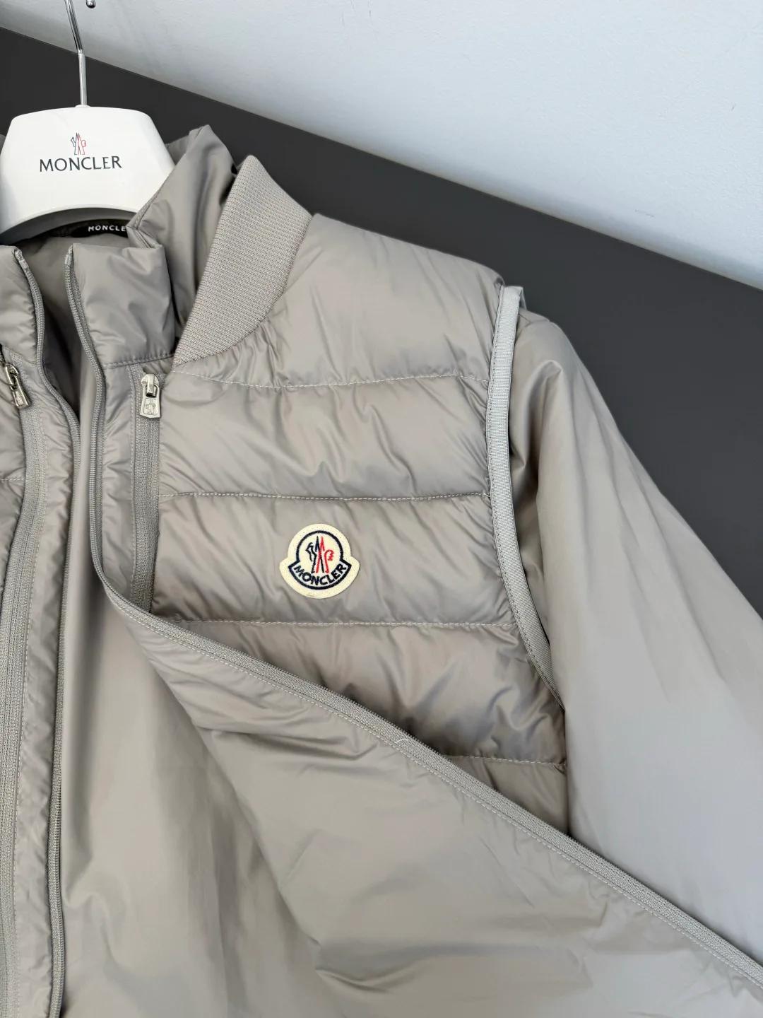 Men's Jackets And Down Jackets MONCLER 18507133
