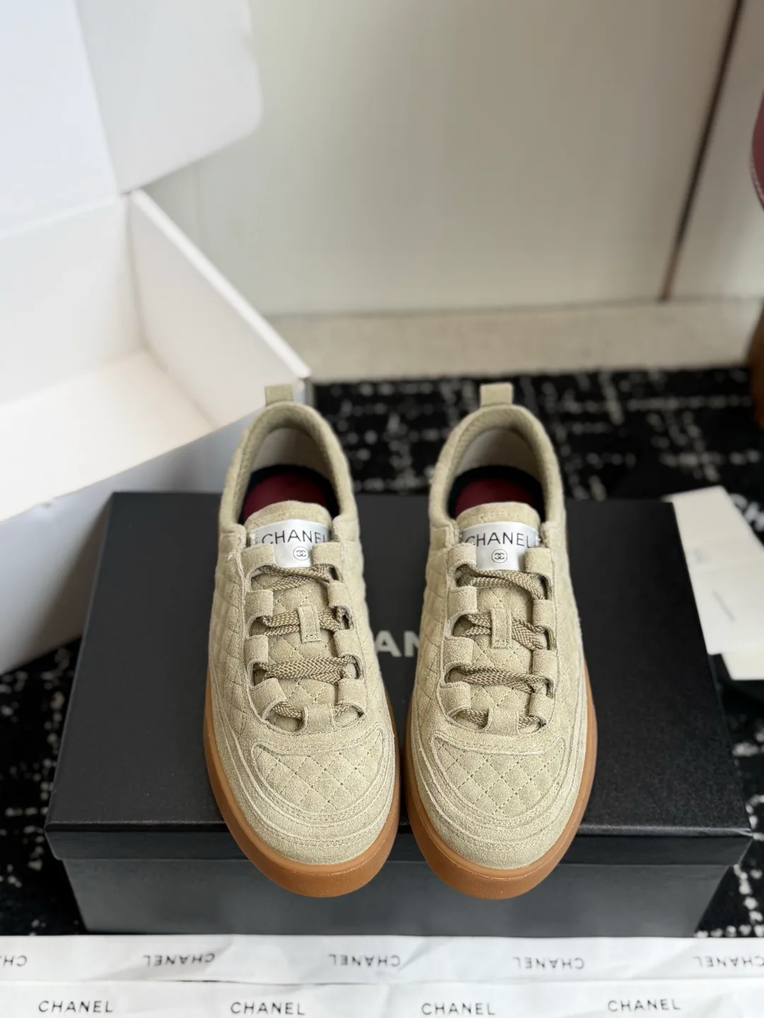 Women's Sneakers CHANEL 17740567