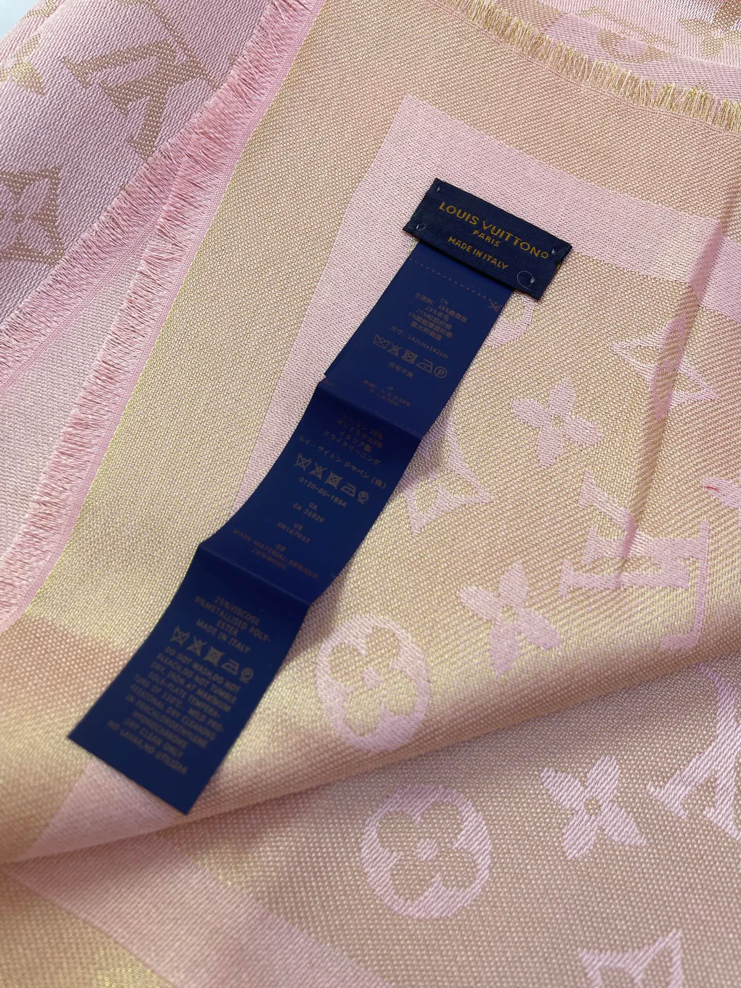 Scarves LOUIS VUITTON 17898729