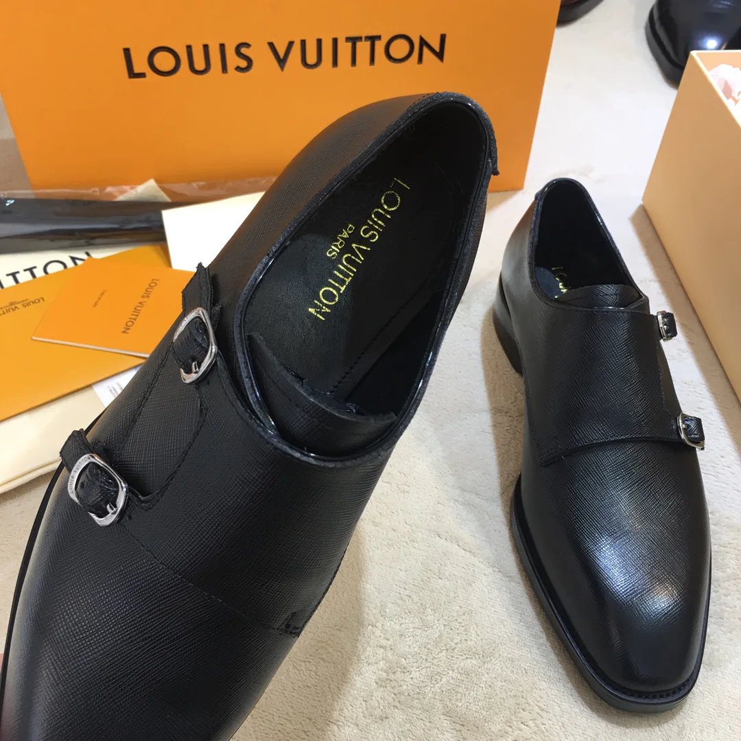 Men's Loafers And Dress Shoes LOUIS VUITTON 17955343