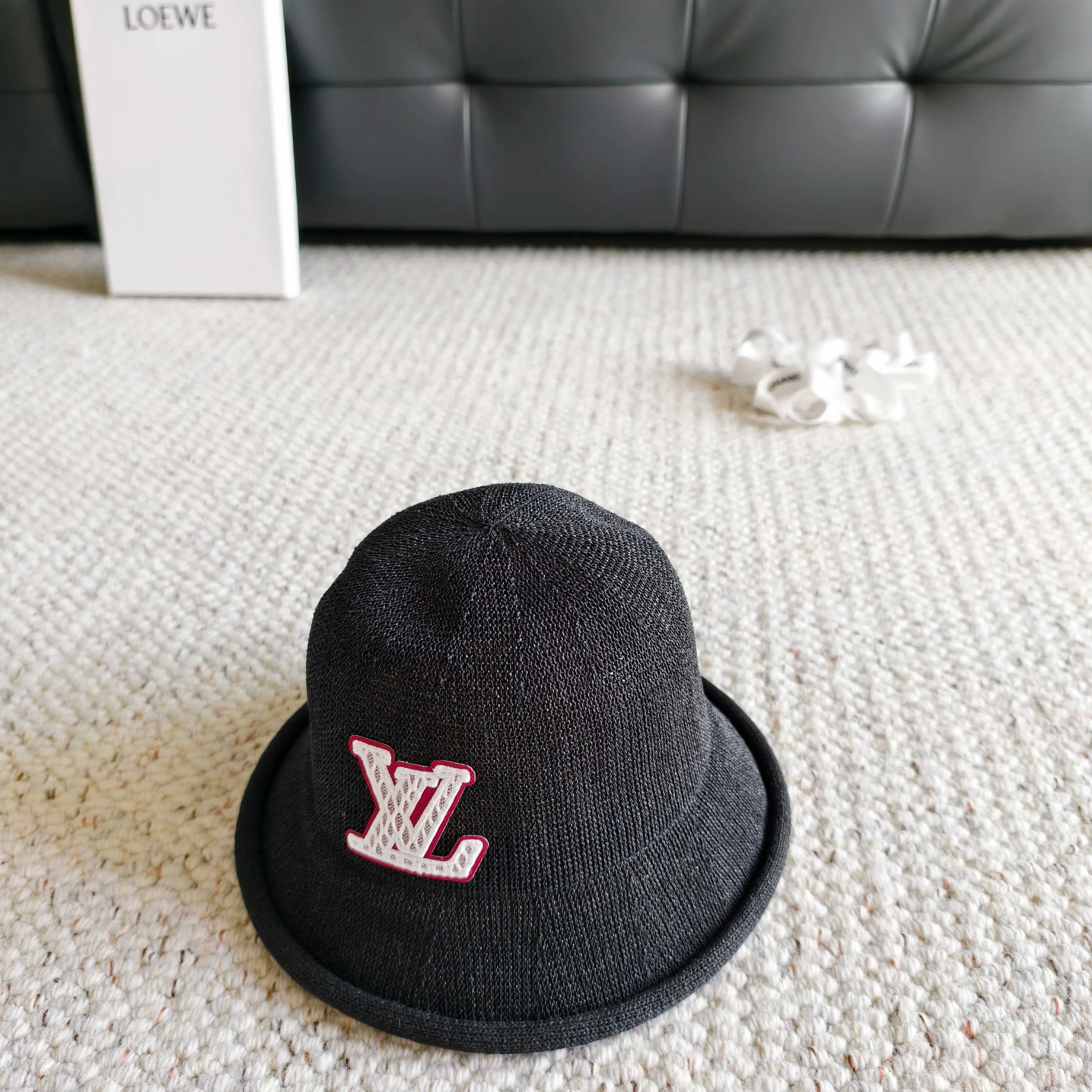 Hats LOUIS VUITTON 17498310