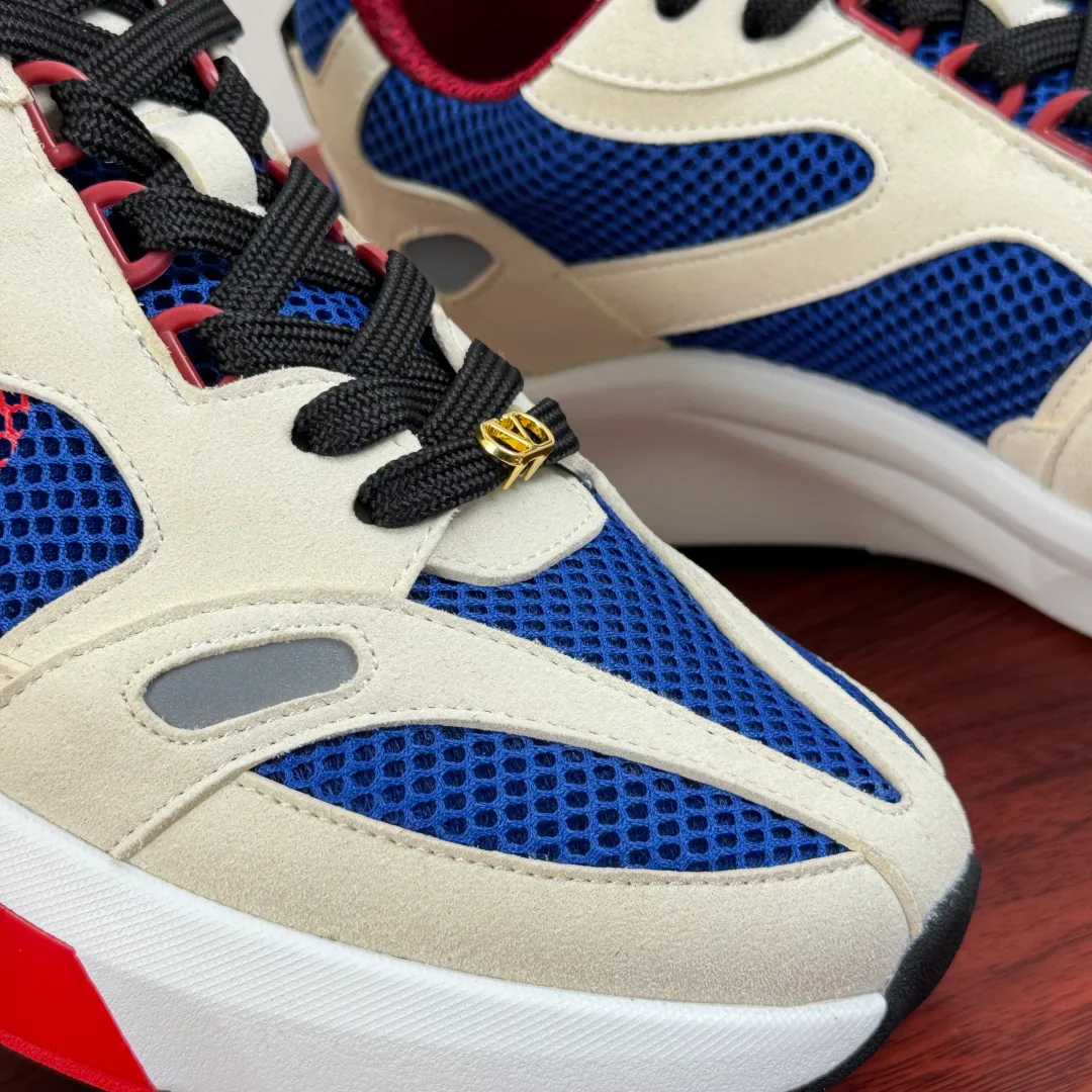 Men's Sneakers VALENTINO 17457775