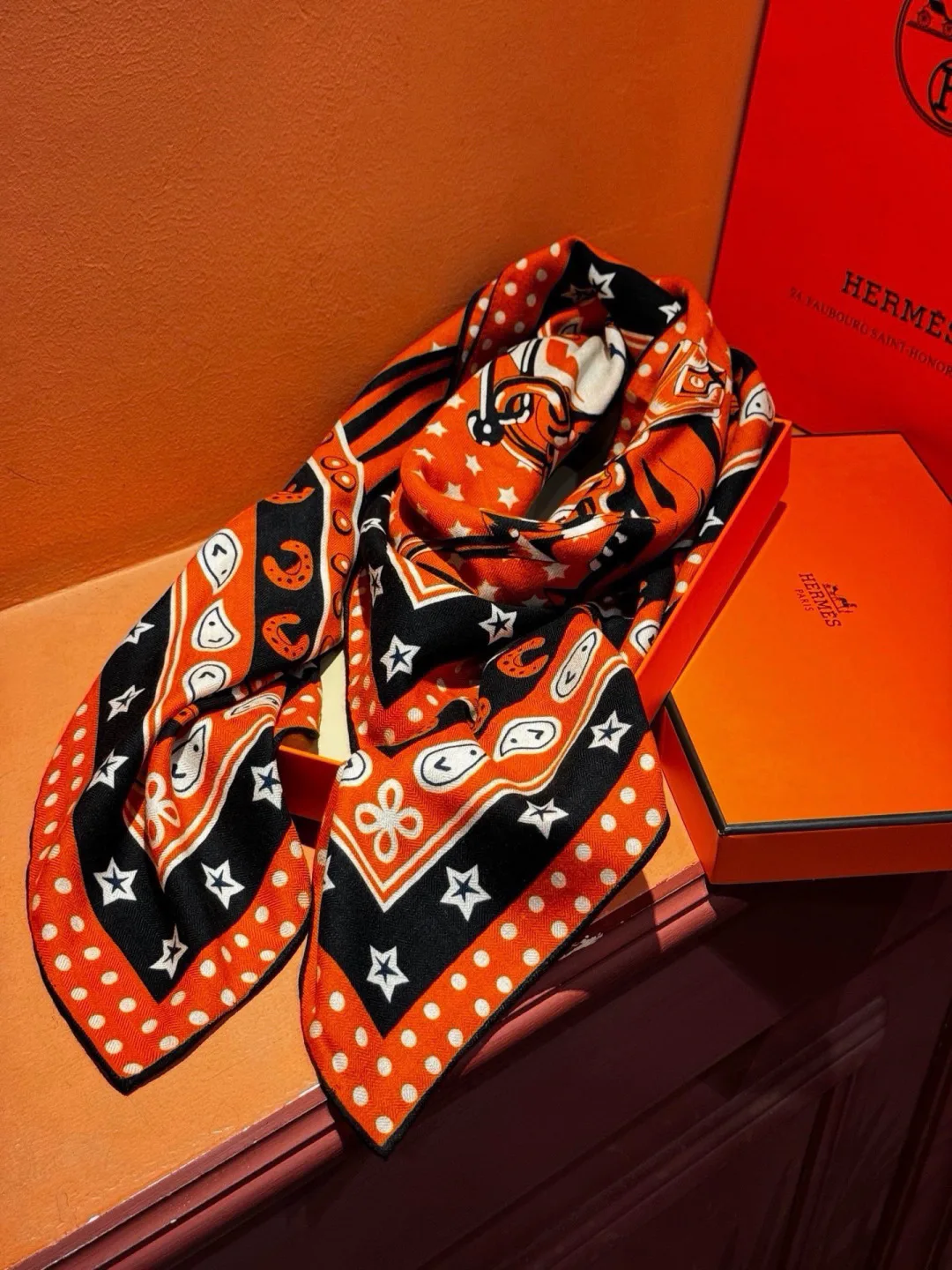 Silk Scarves HERMES 18322218