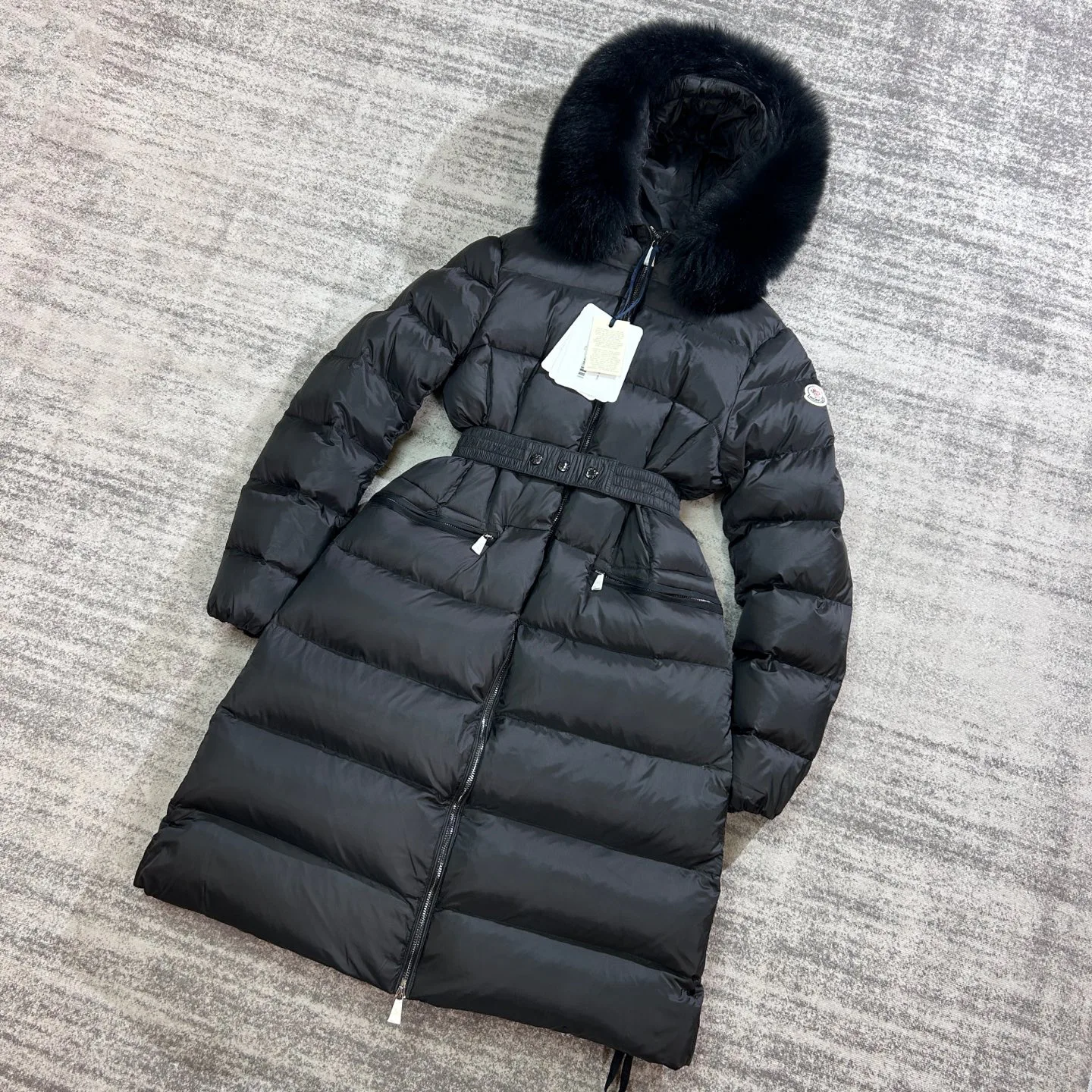 Women's Jackets And Down Jackets MONCLER 17892133