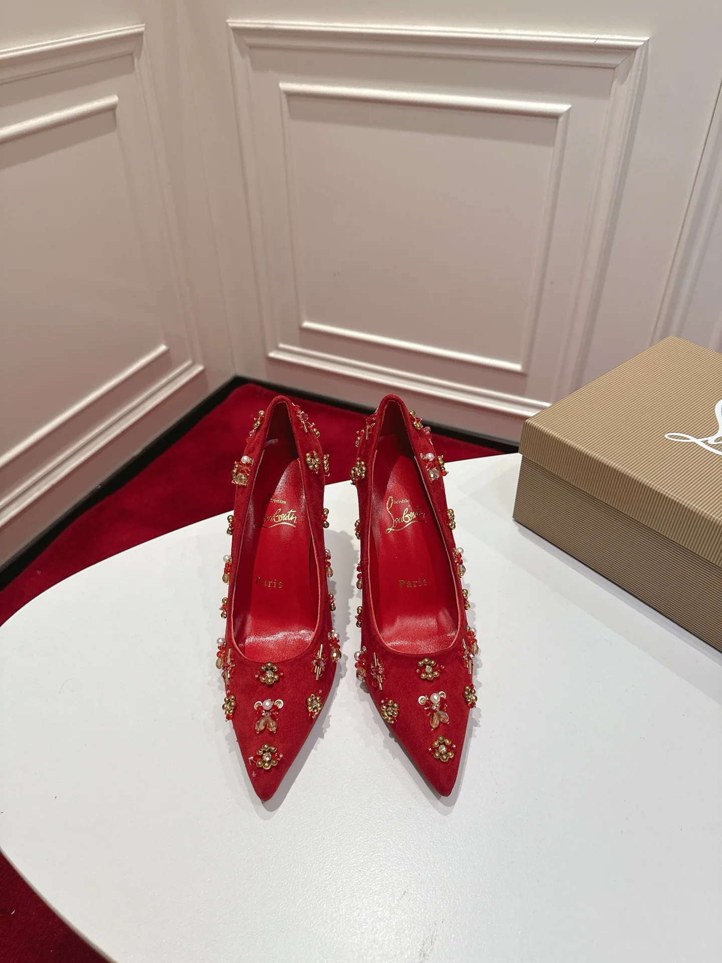 Women's Heels CHRISTIAN LOUBOUTIN 17057835