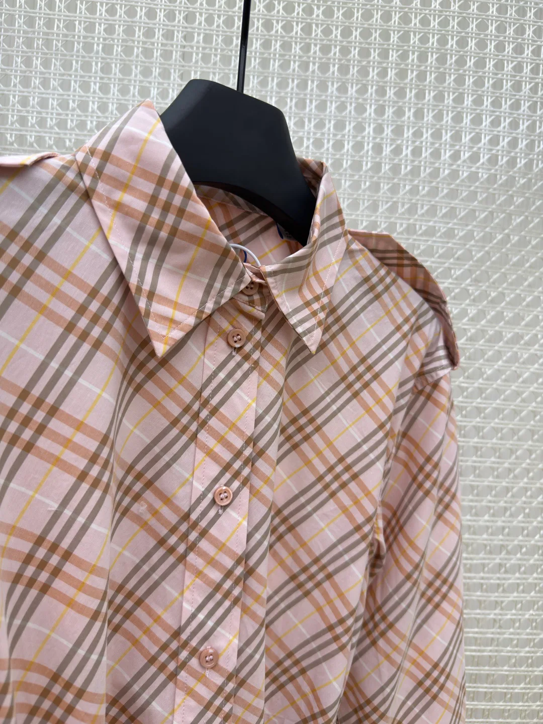 Men's Shirts BURBERRY 18359672