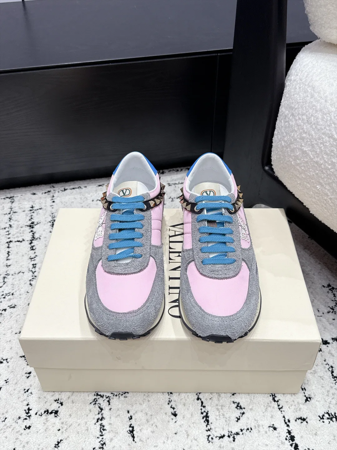 Women's Sneakers VALENTINO 17881052