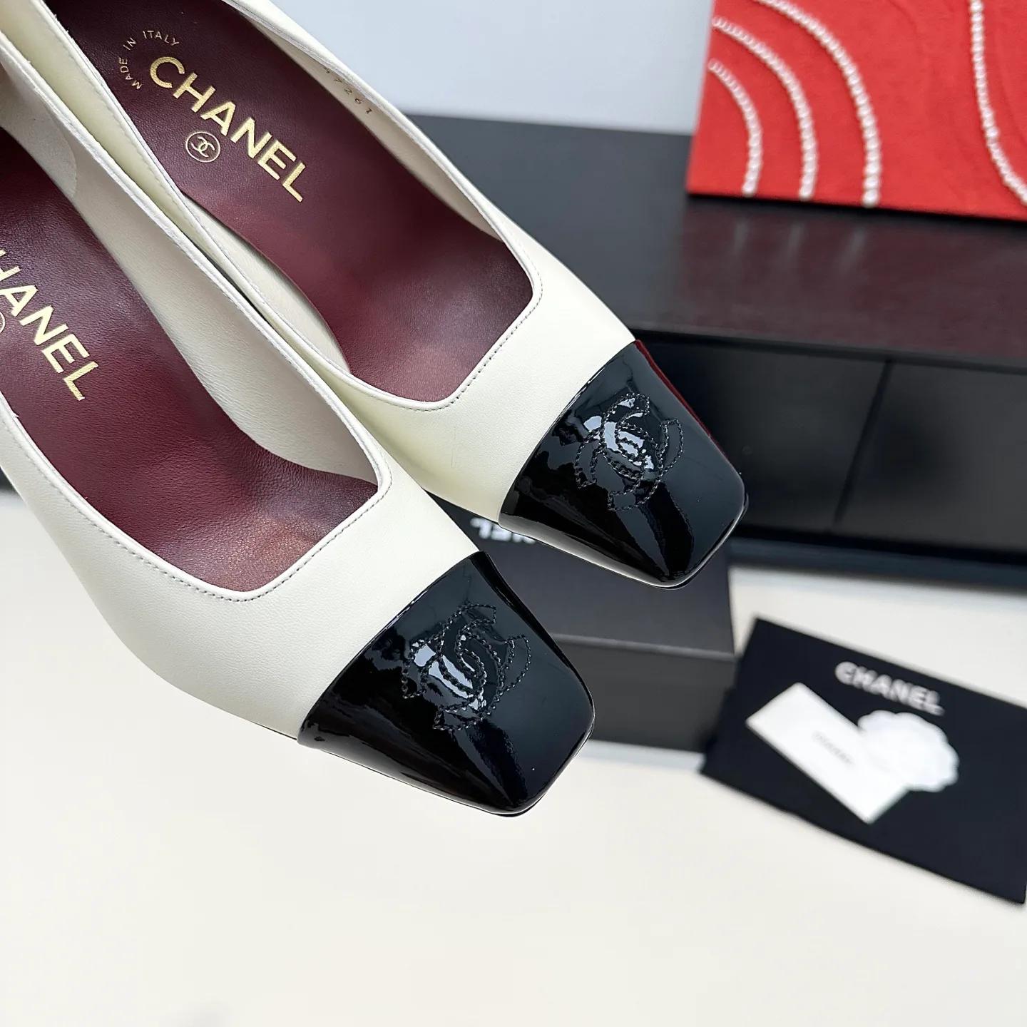 Туфли Женские Chanel 18676623
