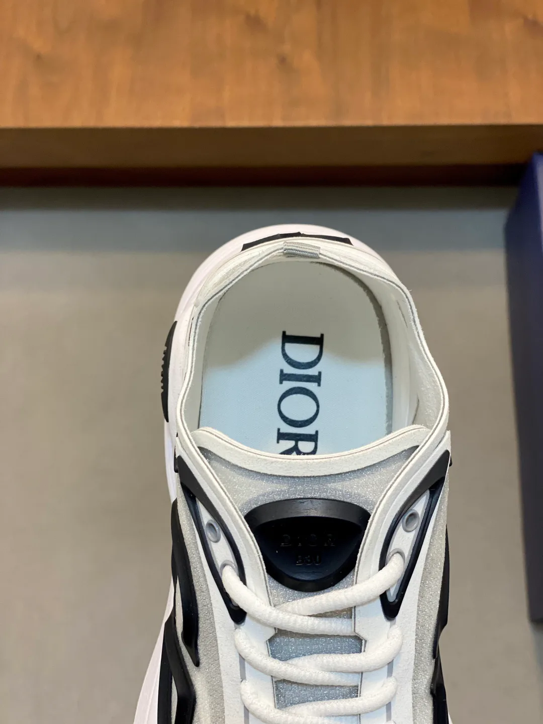 Women's Sneakers CHRISTIAN DIOR 17342980