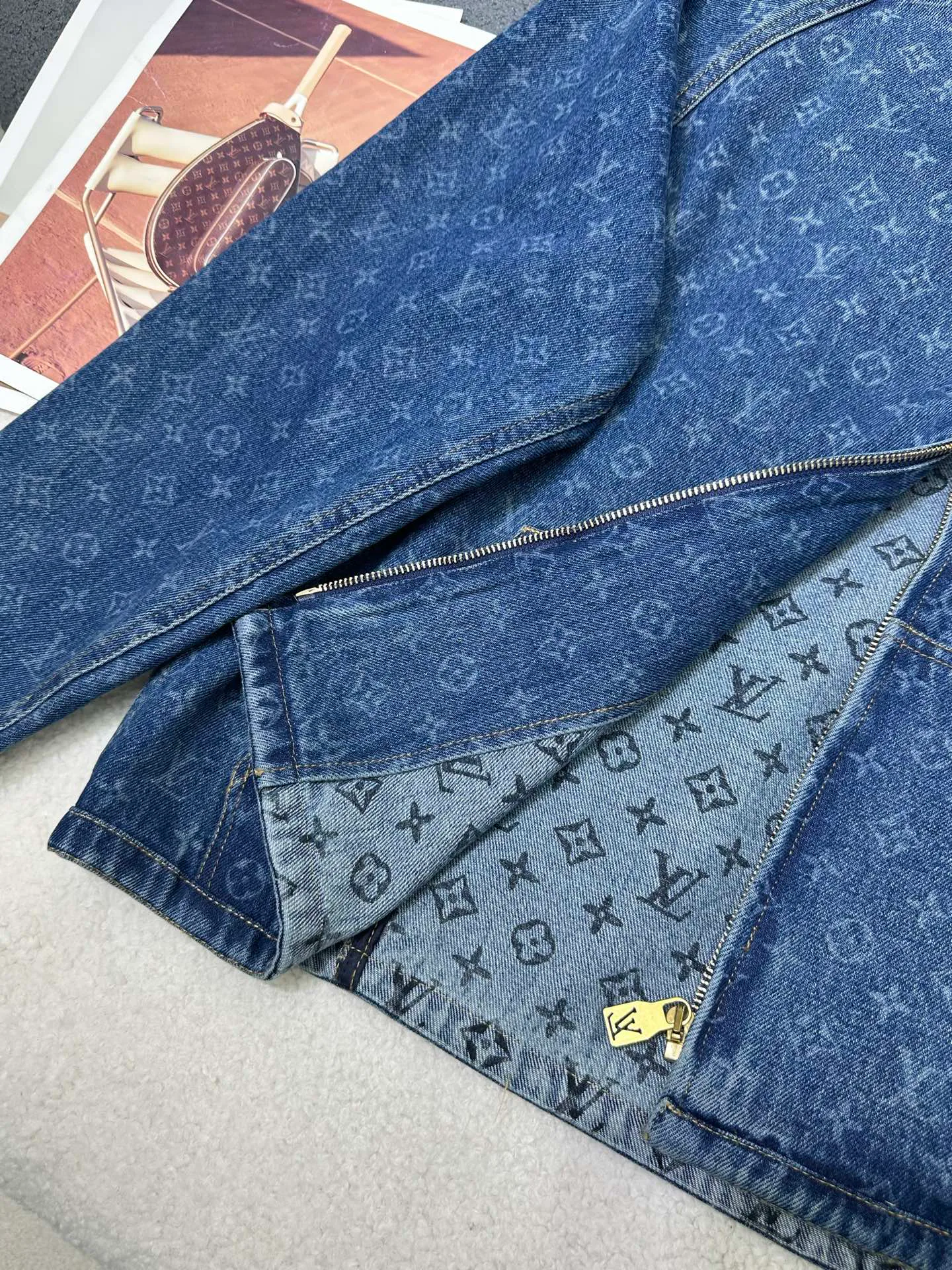 Women's Jackets And Down Jackets LOUIS VUITTON 18483794