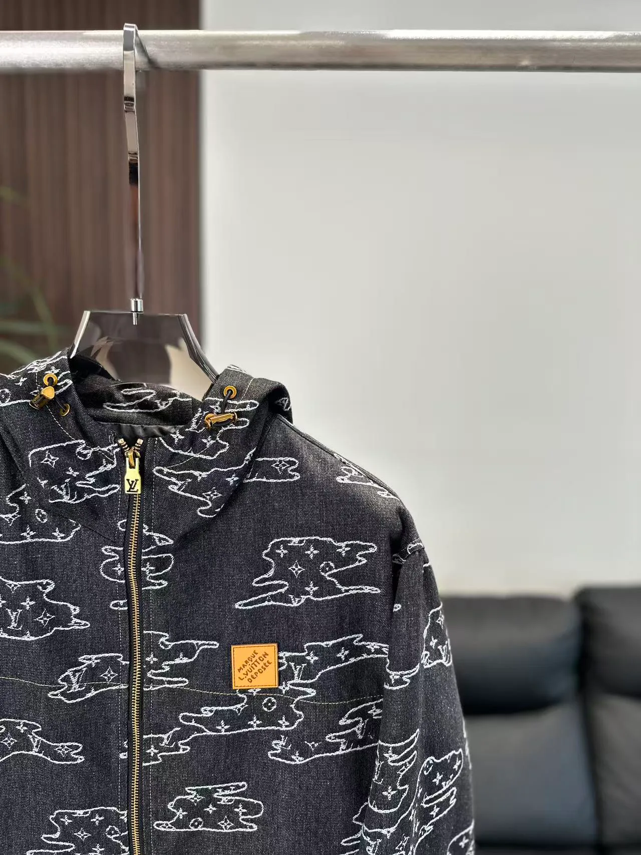 Men's Jackets And Down Jackets LOUIS VUITTON 18355704