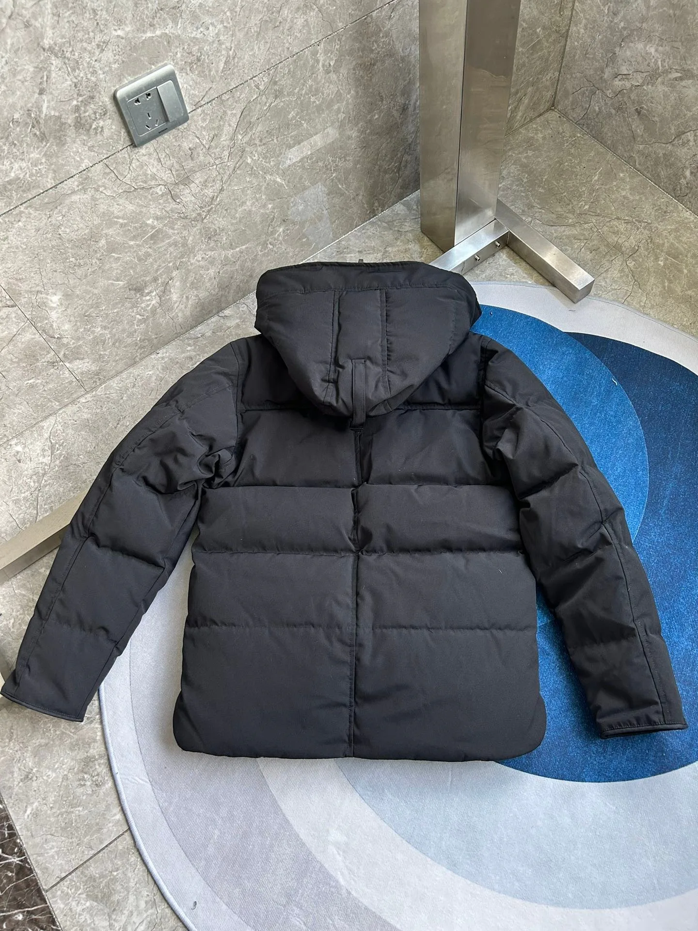 Women's Jackets And Down Jackets CANADA GOOSE 18111612