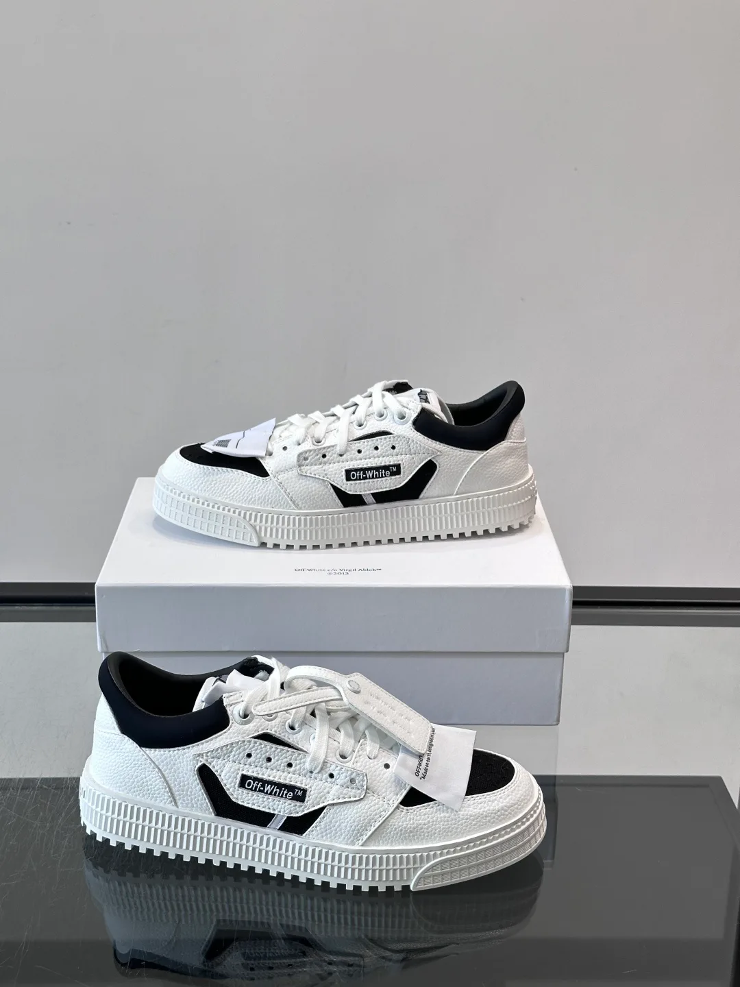 Women's Sneakers OFF-WHITE 18102419
