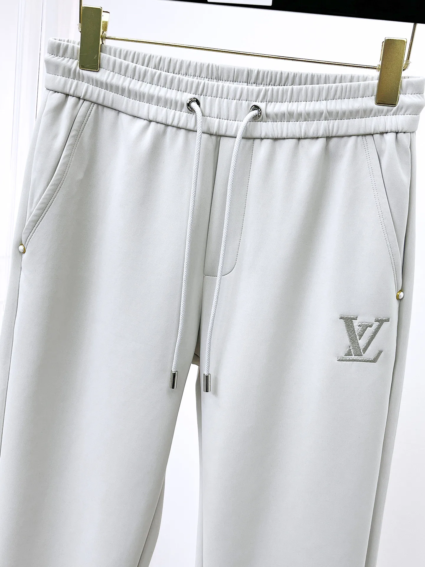 Men's Trousers LOUIS VUITTON 18399332