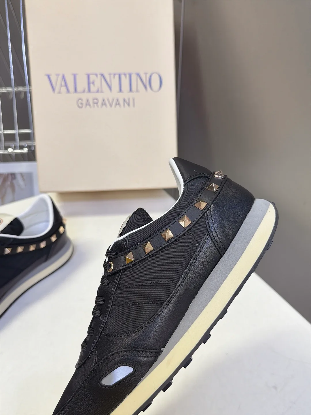 Women's Sneakers VALENTINO 17887673