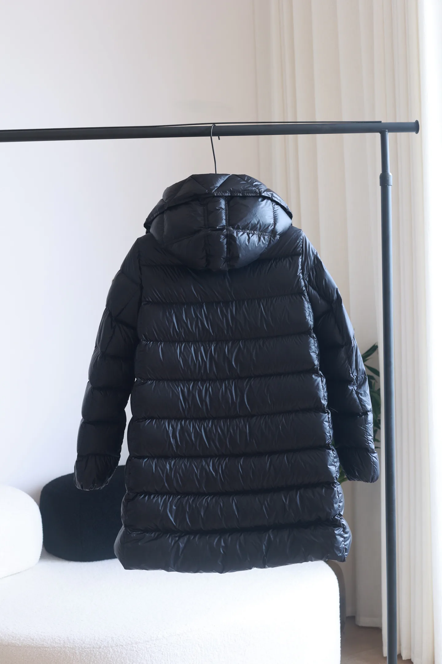 Women's Jackets And Down Jackets MONCLER 18184498
