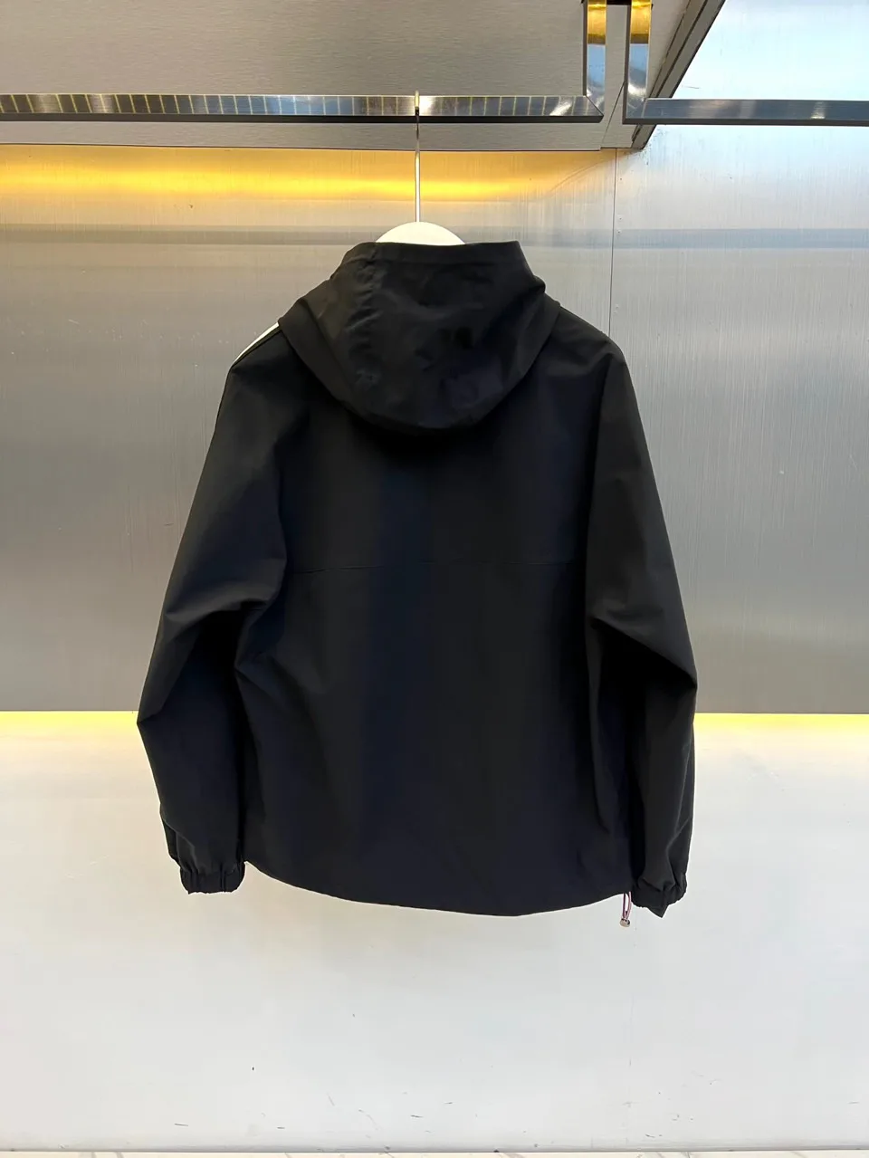 Men's Jackets And Down Jackets MONCLER 18416772