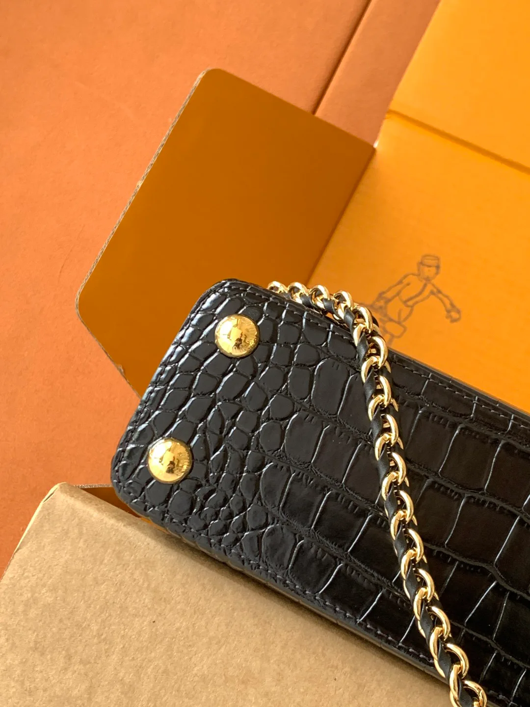 Women's Classic Handbags LOUIS VUITTON 18520933