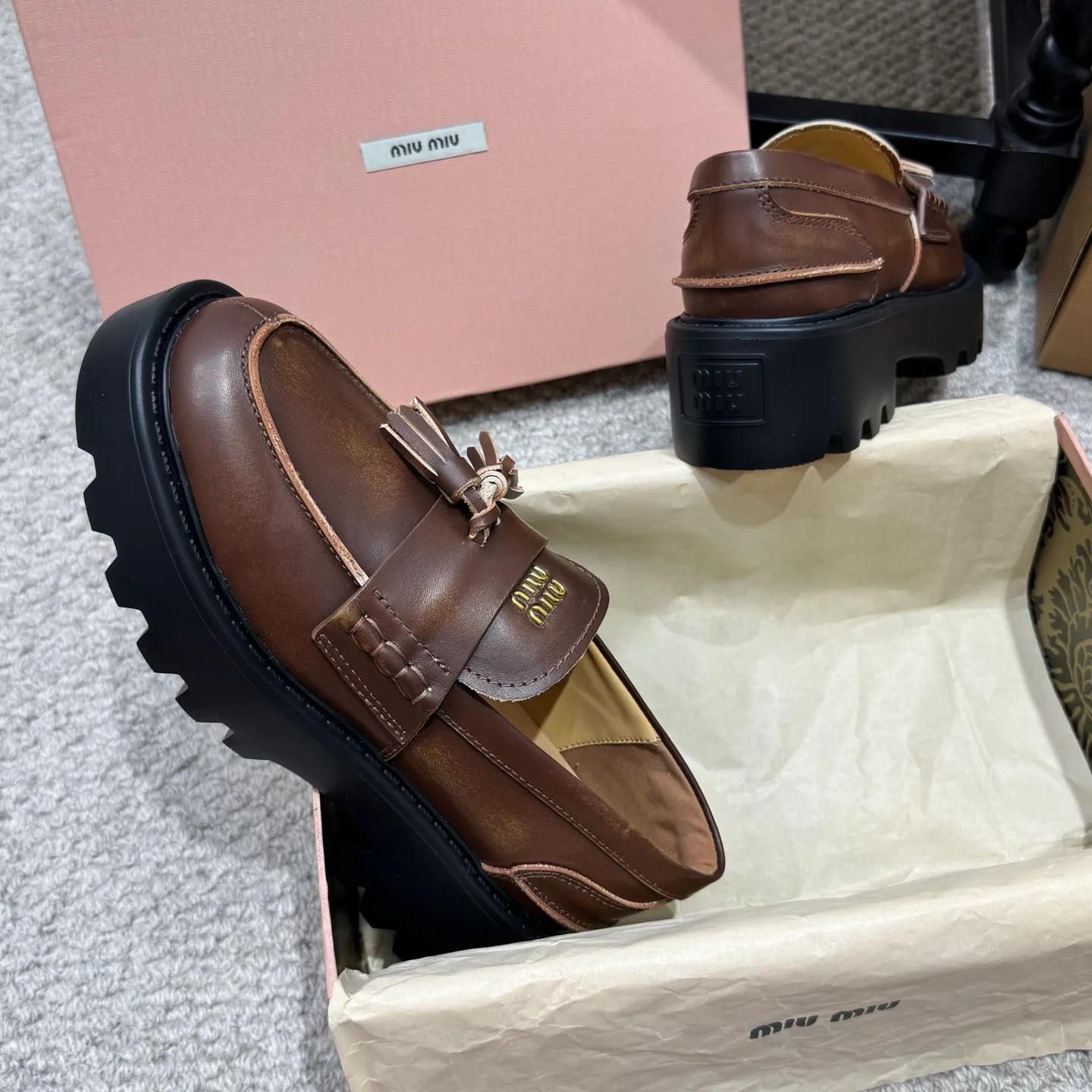 Women's Loafers And Moccasins MIU MIU 18337062