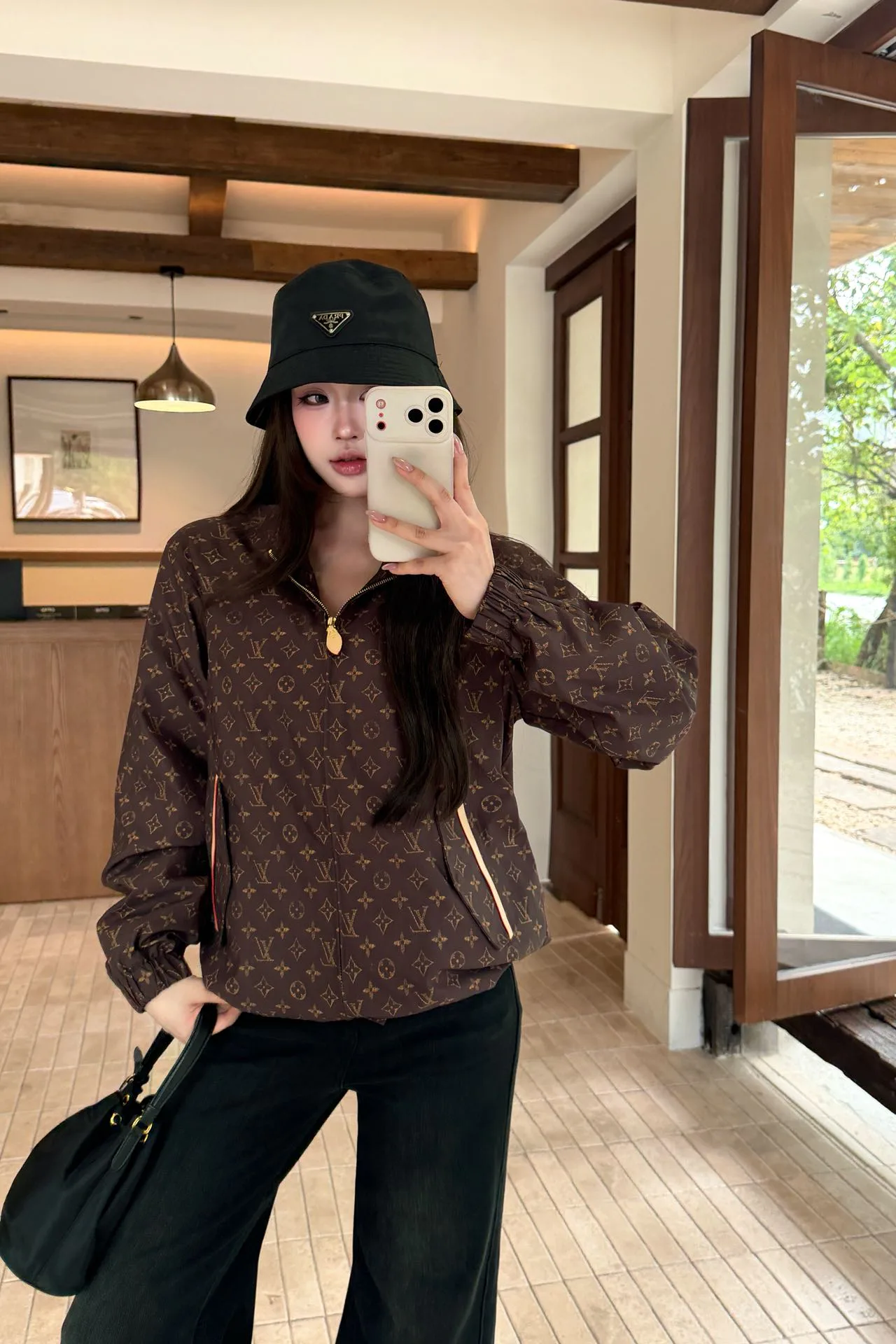 Women's Jackets And Down Jackets LOUIS VUITTON 18348321