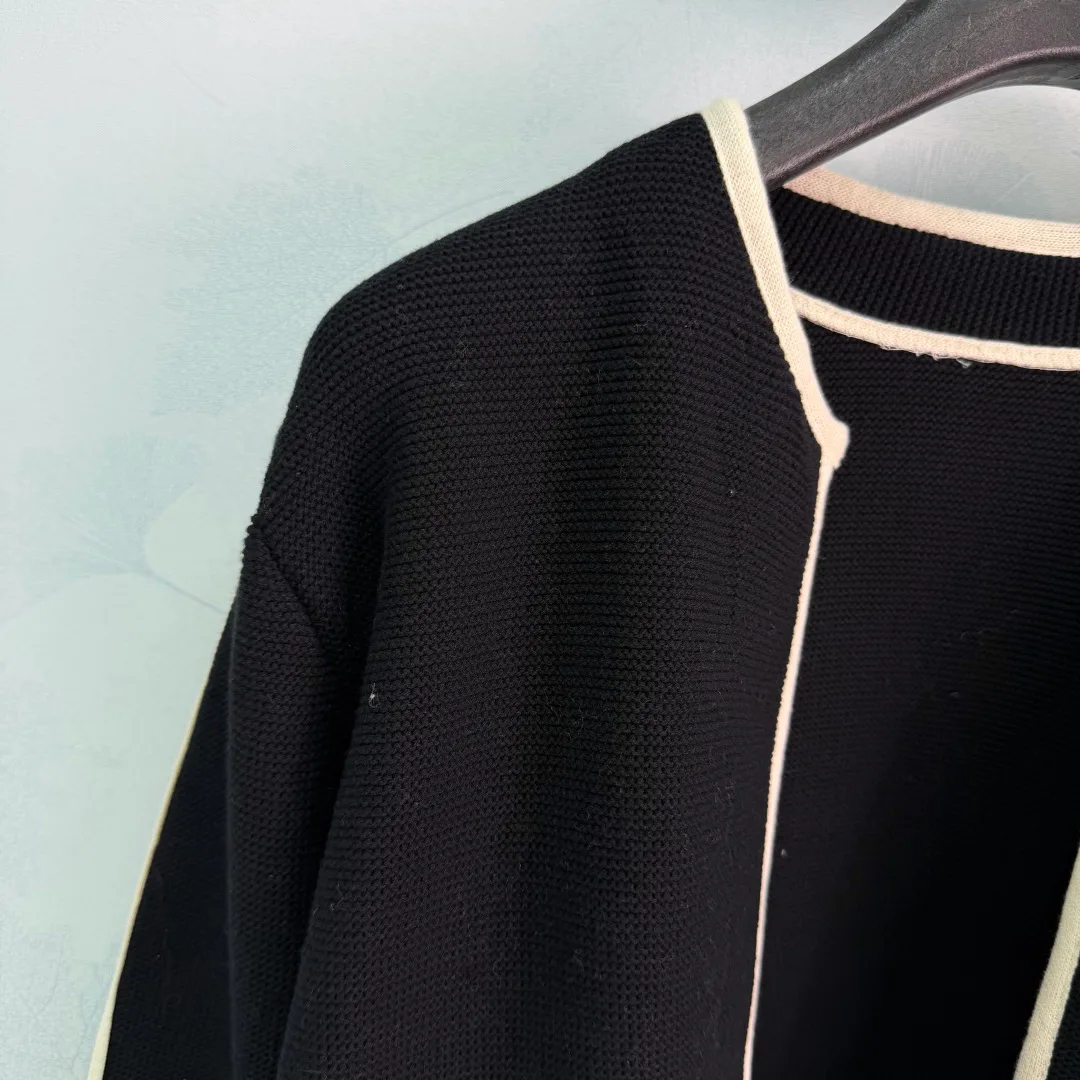 Women's Jumpers And Sweaters CHANEL 18553009