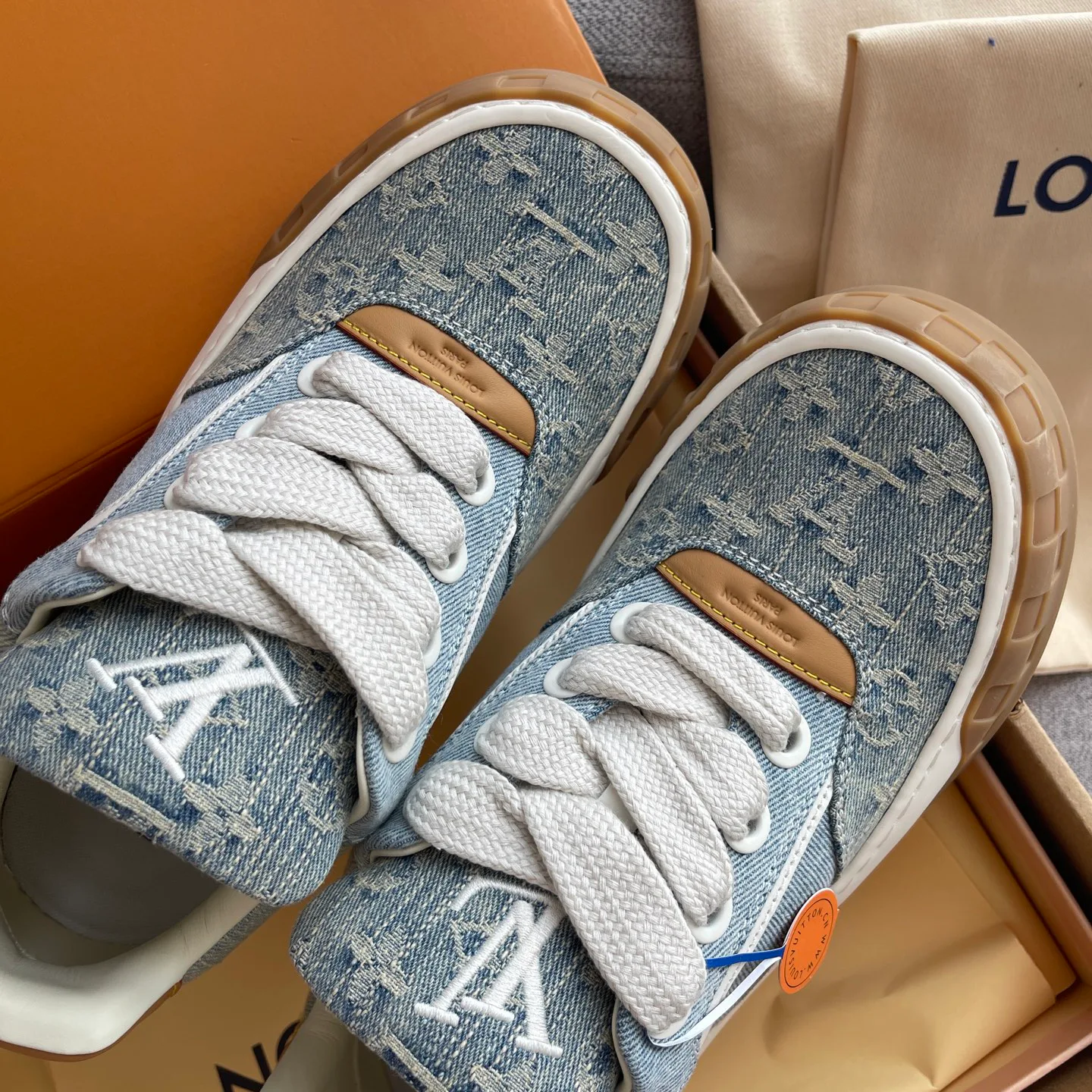 Women's Sneakers LOUIS VUITTON 17511526