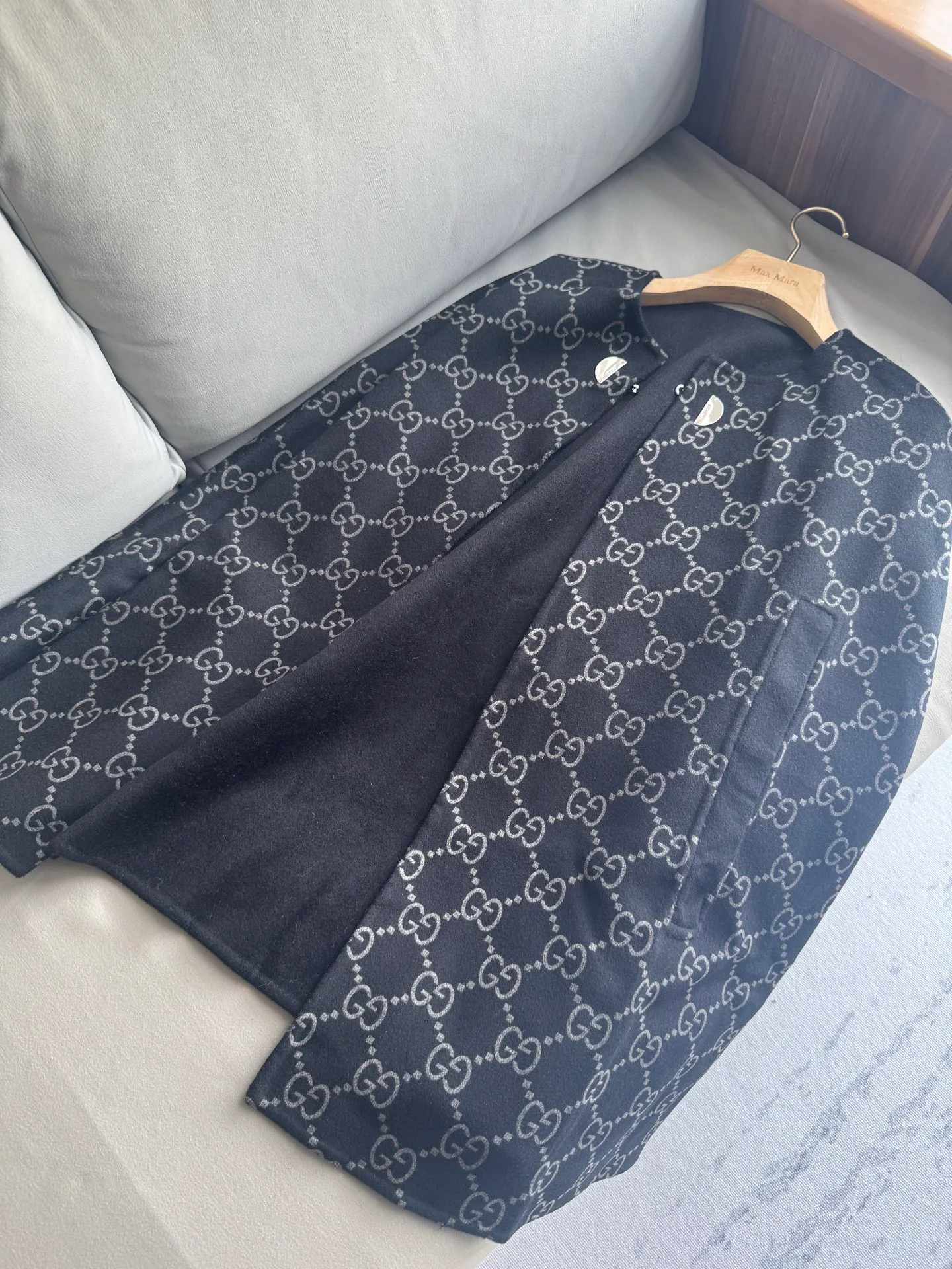 Women's Coats GUCCI 18361603