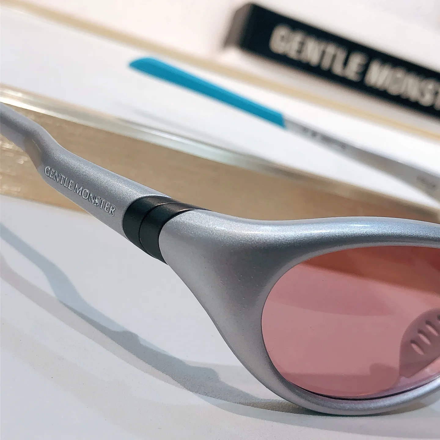Glasses GENTLE MONSTER 17128086