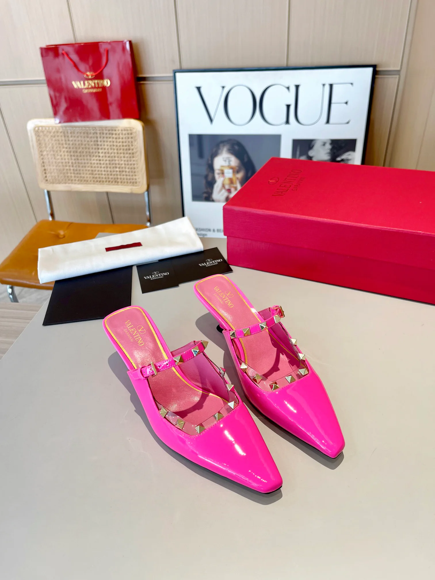 Women's Mules And Clogs VALENTINO 17996517