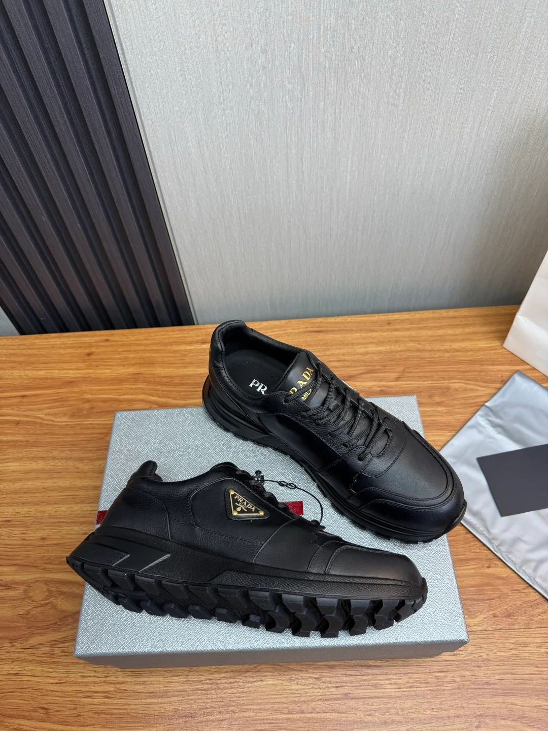 Men's Sneakers PRADA 18039813