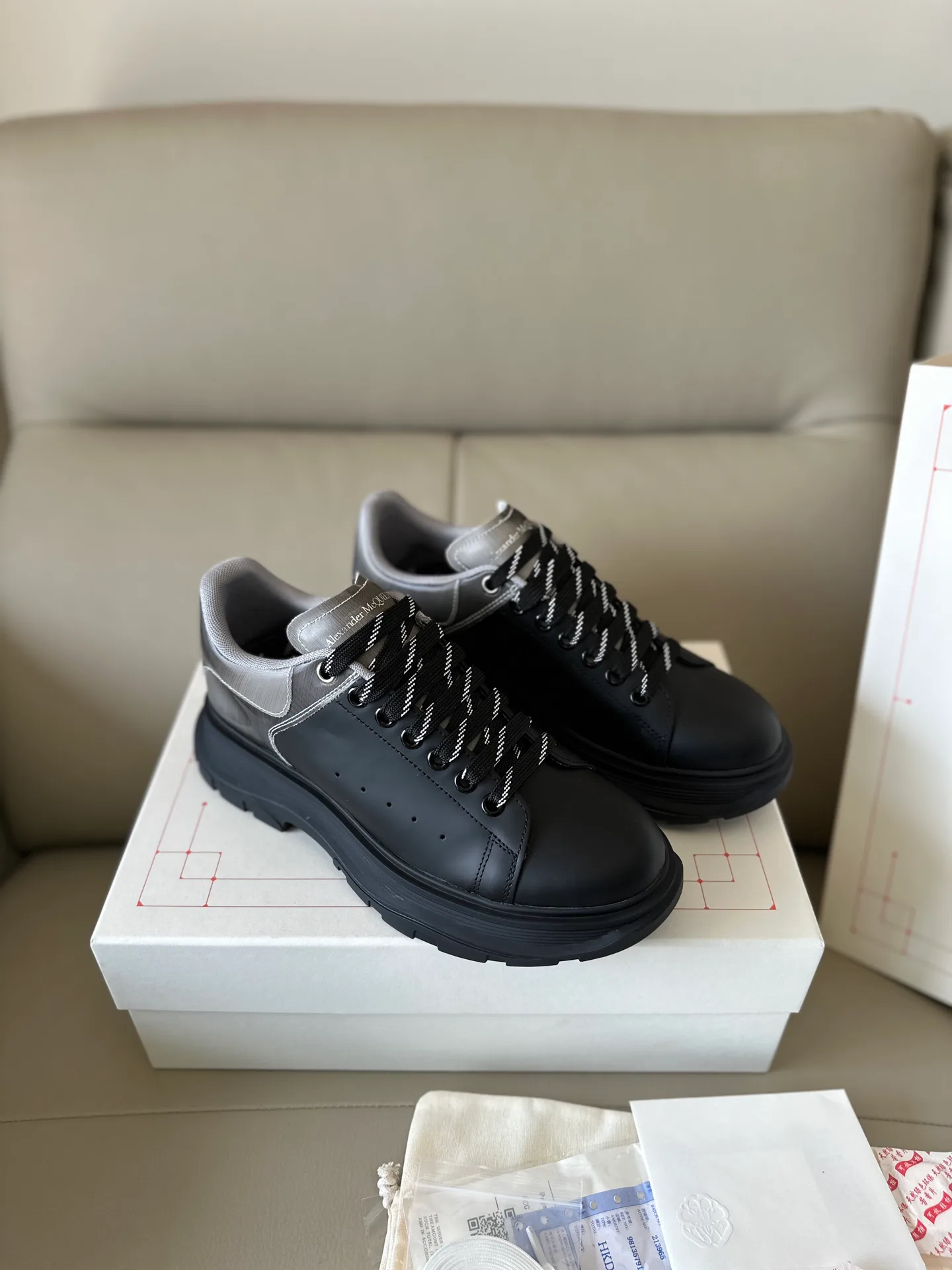 Кроссовки Женские Alexander Mcqueen 18616774