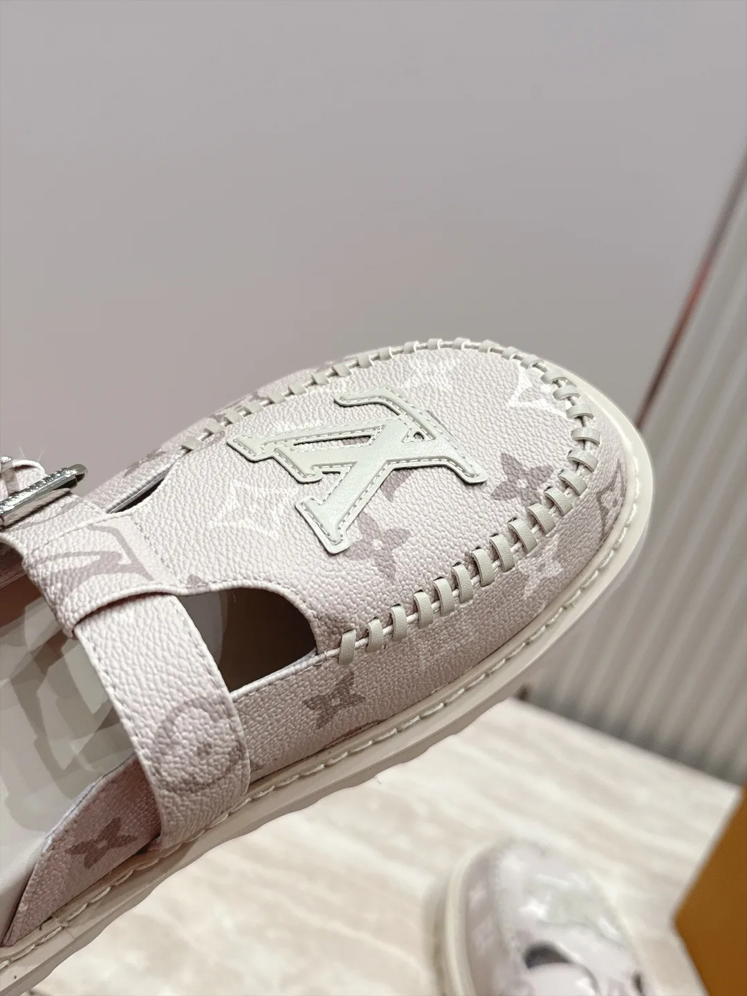 Women's Mules And Clogs LOUIS VUITTON 18187129