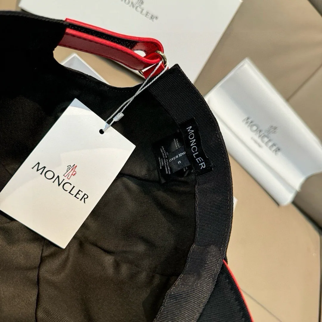 Hats MONCLER 18105250